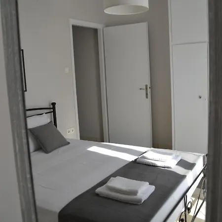 Apartment Hibiscus House